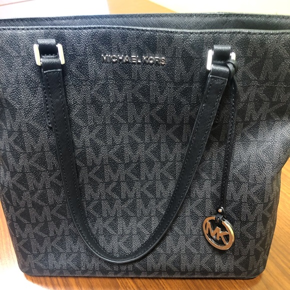 Michael Kors Morgan Medium Logo Tote - Picture 5 of 8